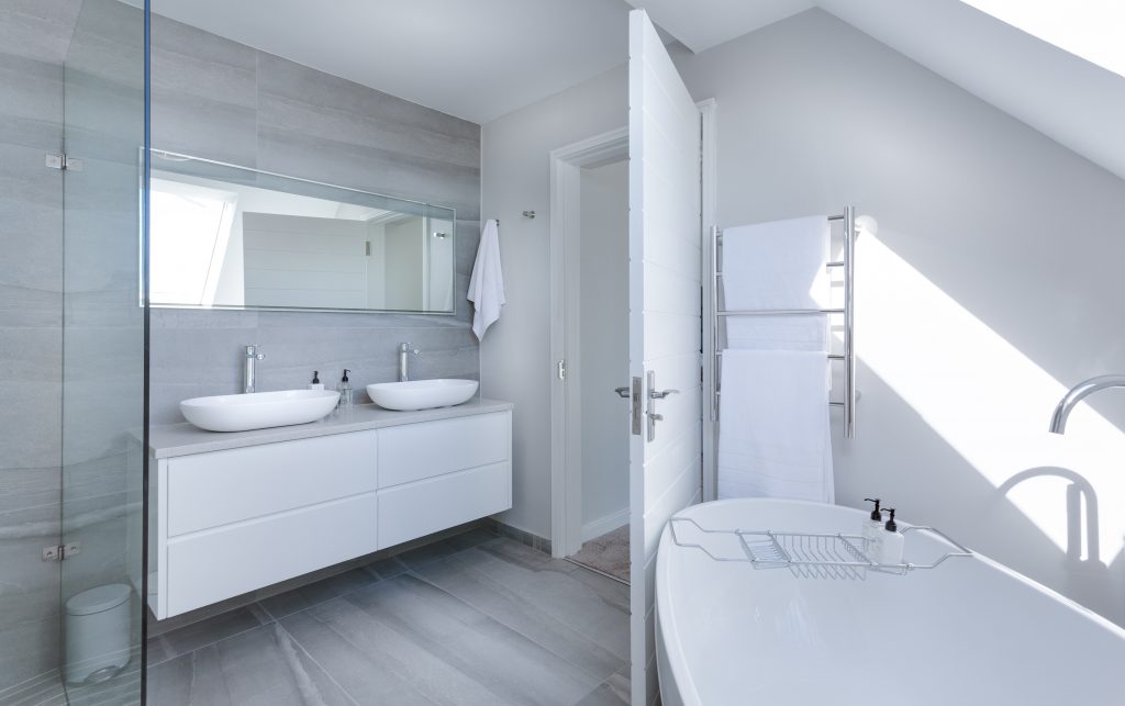 A clean, modern style bathroom